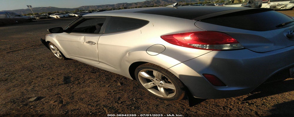 KMHTC6ADXFU235608 2015 HYUNDAI VELOSTER photo no. 3