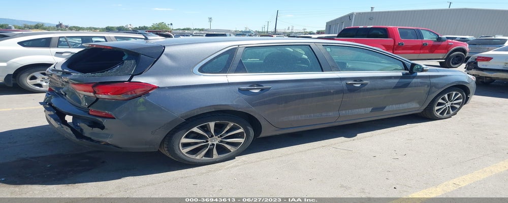 KMHH35LE9JU076823 2018 HYUNDAI ELANTRA GT photo no. 4