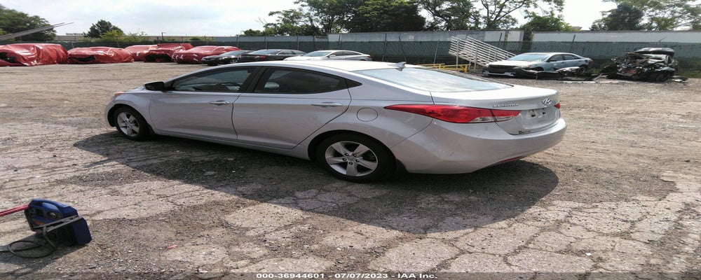 5NPDH4AE7DH214861 2013 HYUNDAI ELANTRA photo no. 3