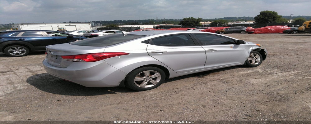 5NPDH4AE7DH214861 2013 HYUNDAI ELANTRA photo no. 4