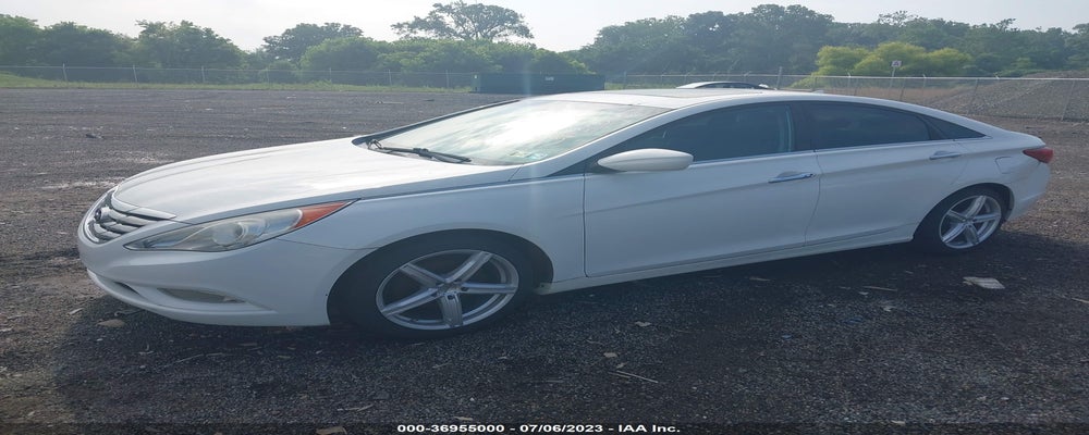 5NPEC4AC5BH161754 2011 HYUNDAI SONATA photo no. 2
