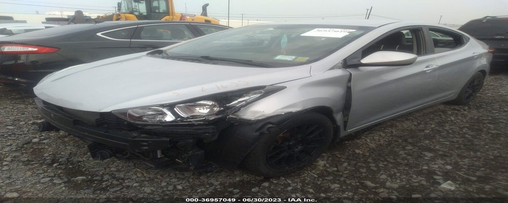 KMHDH4AE6FU438210 2015 HYUNDAI ELANTRA photo no. 2
