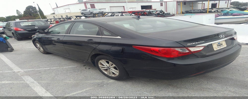 5NPEB4AC0BH073438 2011 HYUNDAI SONATA photo no. 3