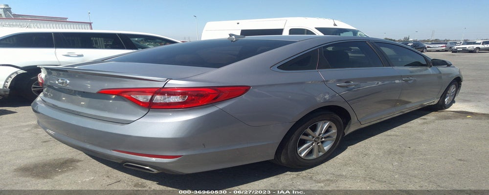 5NPE24AF4FH155124 2015 HYUNDAI SONATA photo no. 4