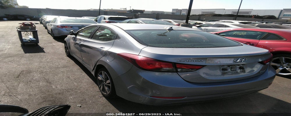 5NPDH4AE6FH618642 2015 HYUNDAI ELANTRA photo no. 3