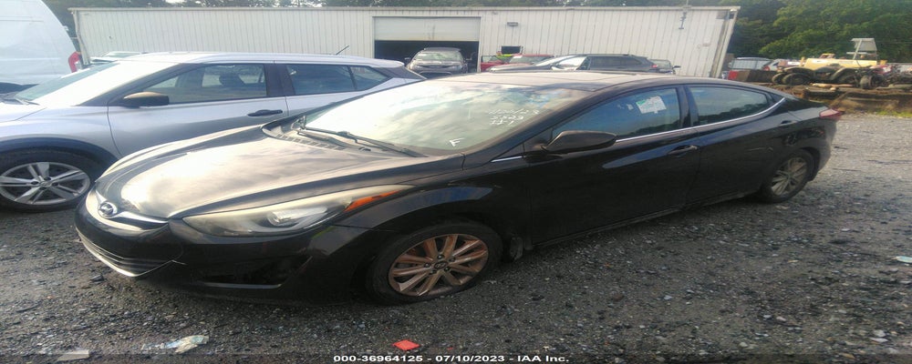 KMHDH4AE6FU425523 2015 HYUNDAI ELANTRA photo no. 2