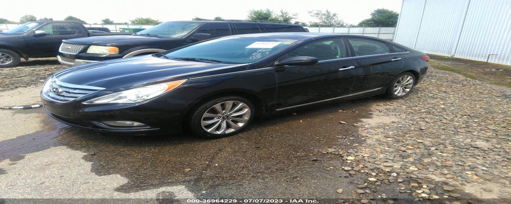 5NPEC4AC9BH199617 2011 HYUNDAI SONATA photo no. 2