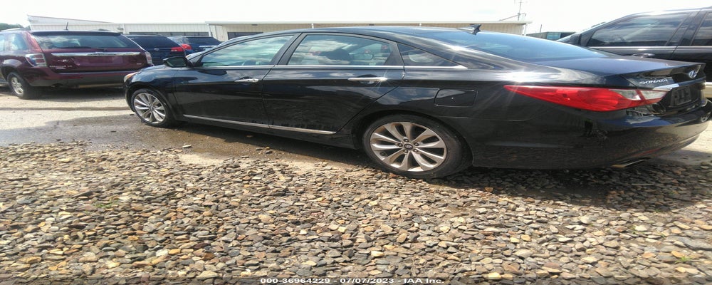 5NPEC4AC9BH199617 2011 HYUNDAI SONATA photo no. 3