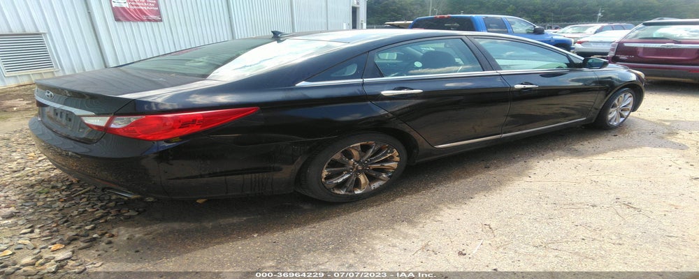 5NPEC4AC9BH199617 2011 HYUNDAI SONATA photo no. 4
