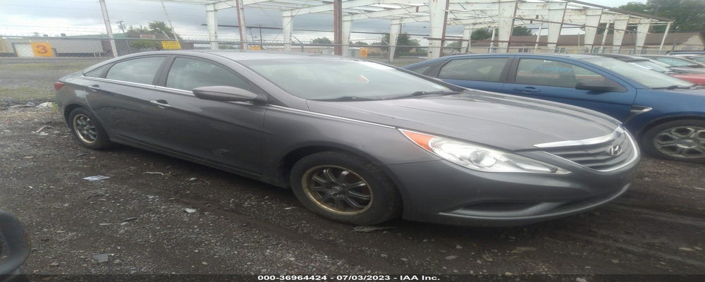 5NPEB4AC2BH265220 2011 HYUNDAI SONATA photo no. 2
