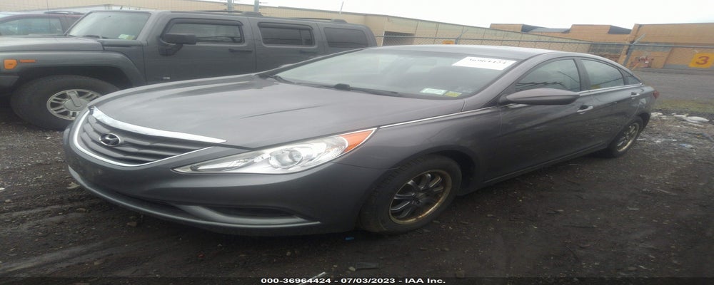 5NPEB4AC2BH265220 2011 HYUNDAI SONATA photo no. 2