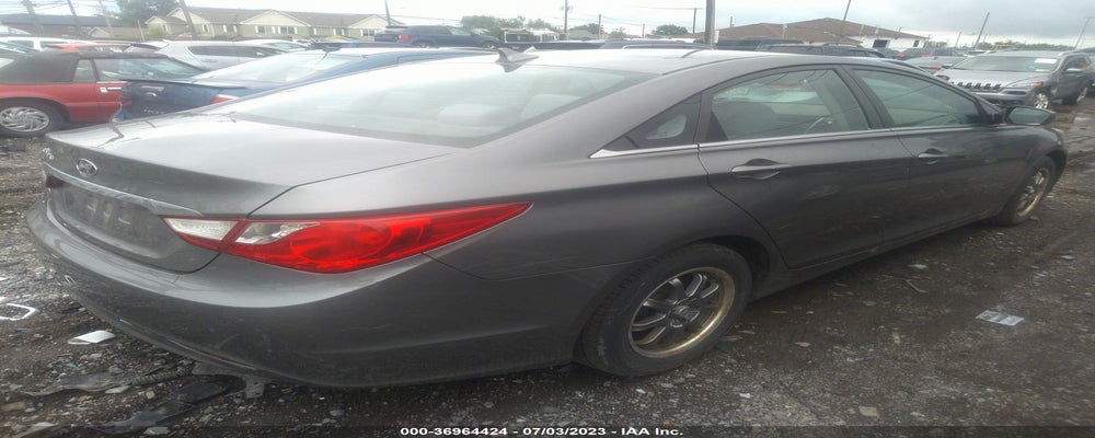5NPEB4AC2BH265220 2011 HYUNDAI SONATA photo no. 4