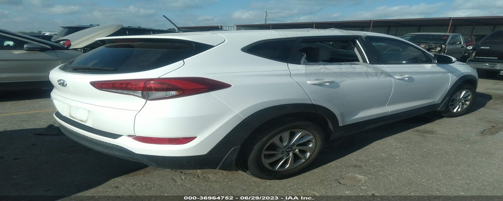 KM8J23A46GU220856 2016 HYUNDAI TUCSON photo no. 4