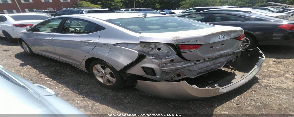 KMHDH4AE0DU646483 2013 HYUNDAI ELANTRA photo no. 3