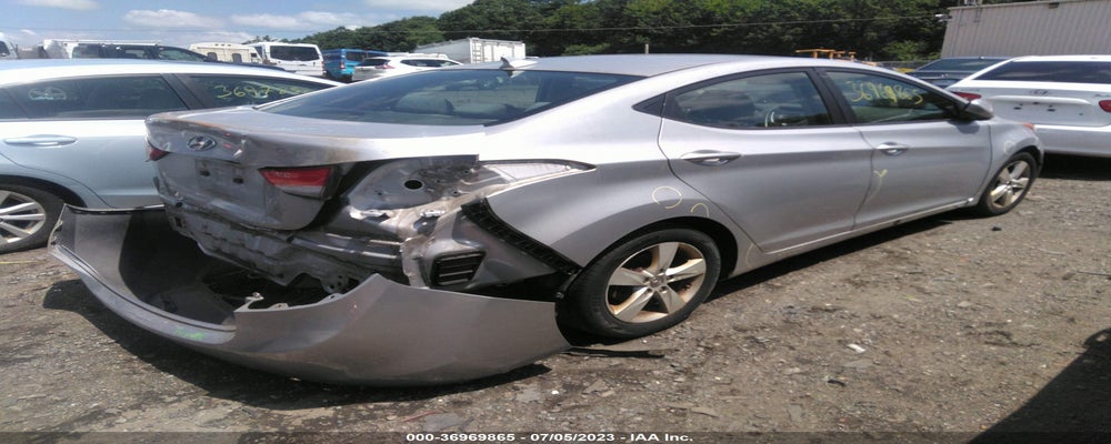 KMHDH4AE0DU646483 2013 HYUNDAI ELANTRA photo no. 4