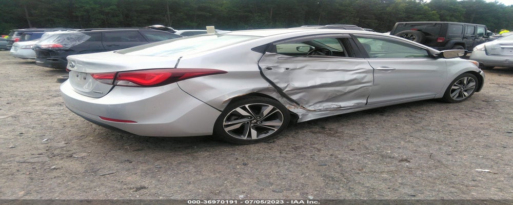 KMHDH4AE2FU224976 2015 HYUNDAI ELANTRA photo no. 4