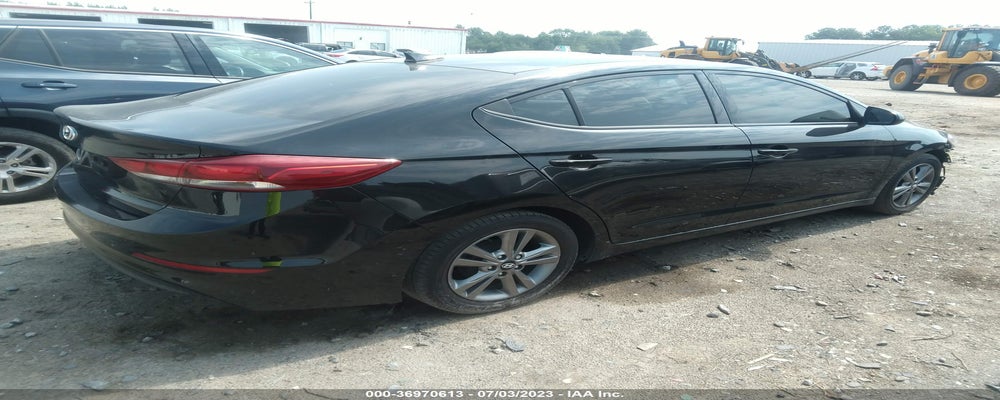 5NPD84LF4HH012264 2017 HYUNDAI ELANTRA photo no. 4