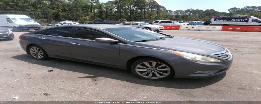 5NPEC4AB2BH181628 2011 HYUNDAI SONATA photo no. 14
