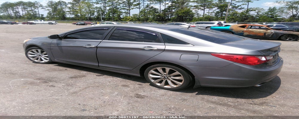 5NPEC4AB2BH181628 2011 HYUNDAI SONATA photo no. 3