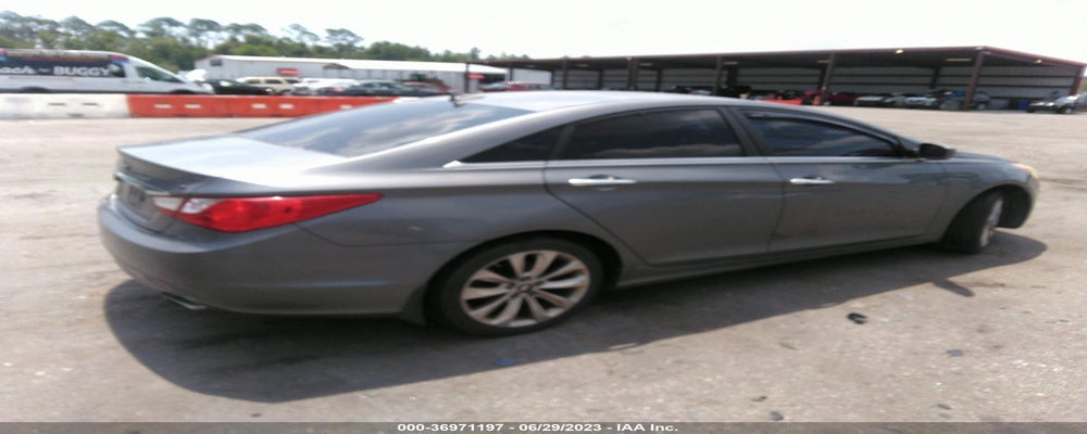 5NPEC4AB2BH181628 2011 HYUNDAI SONATA photo no. 4