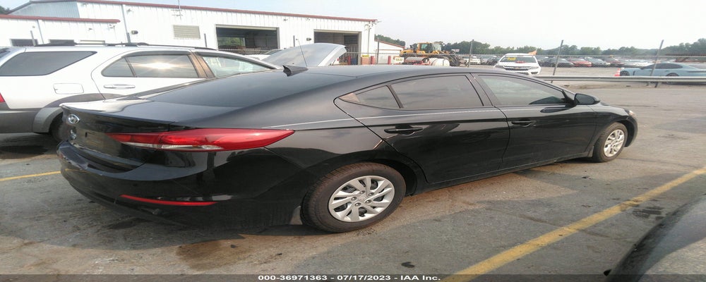 5NPD74LFXJH377945 2018 HYUNDAI ELANTRA photo no. 4