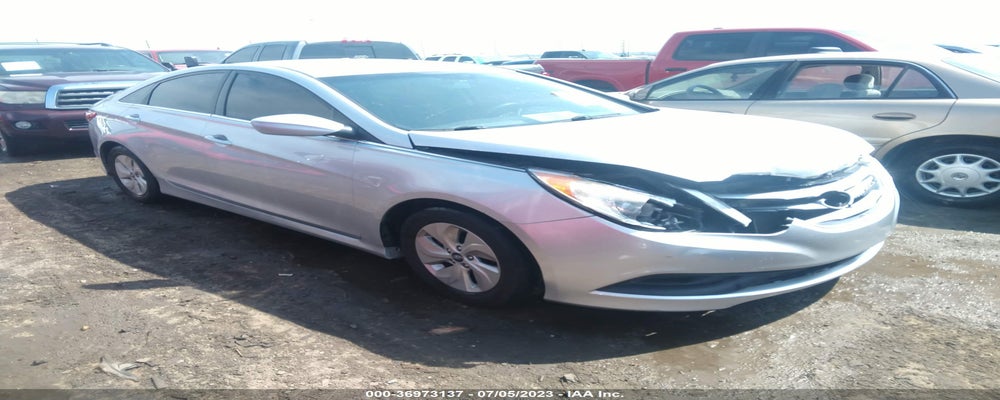 5NPEB4AC7EH824927 2014 HYUNDAI SONATA photo no. 2