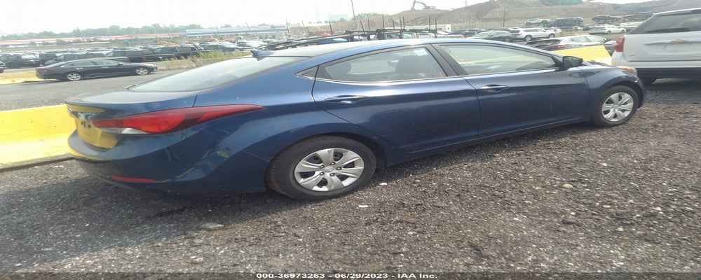 5NPDH4AE9GH738386 2016 HYUNDAI ELANTRA photo no. 4