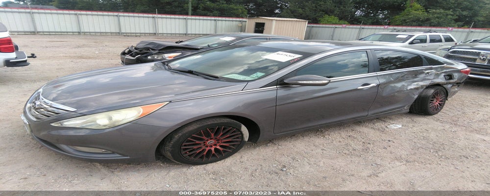 5NPEC4AB2BH279316 2011 HYUNDAI SONATA photo no. 2
