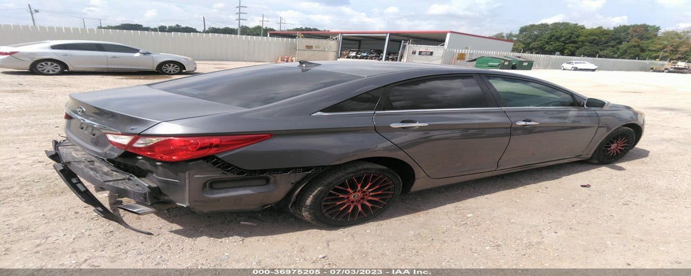 5NPEC4AB2BH279316 2011 HYUNDAI SONATA photo no. 4