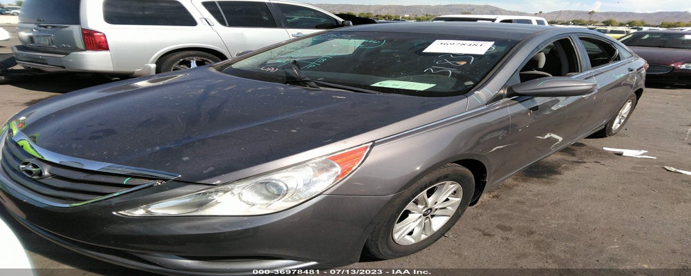 5NPEB4AC4BH125704 2011 HYUNDAI SONATA photo no. 2