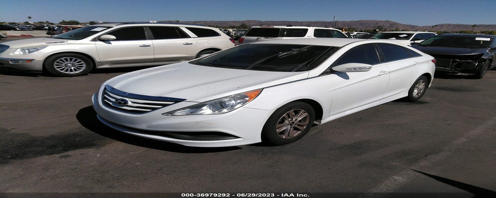 5NPEB4AC4EH937895 2014 HYUNDAI SONATA photo no. 2