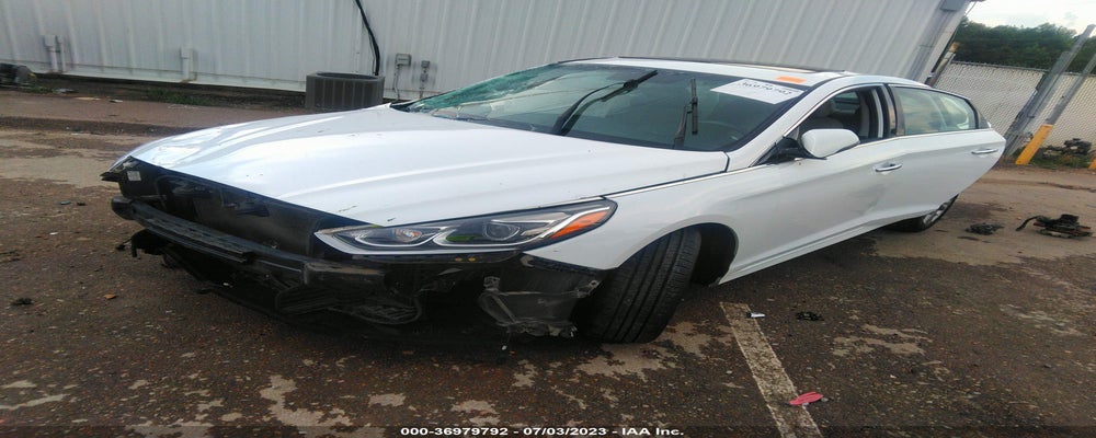 5NPE34AF5JH628728 2018 HYUNDAI SONATA photo no. 2