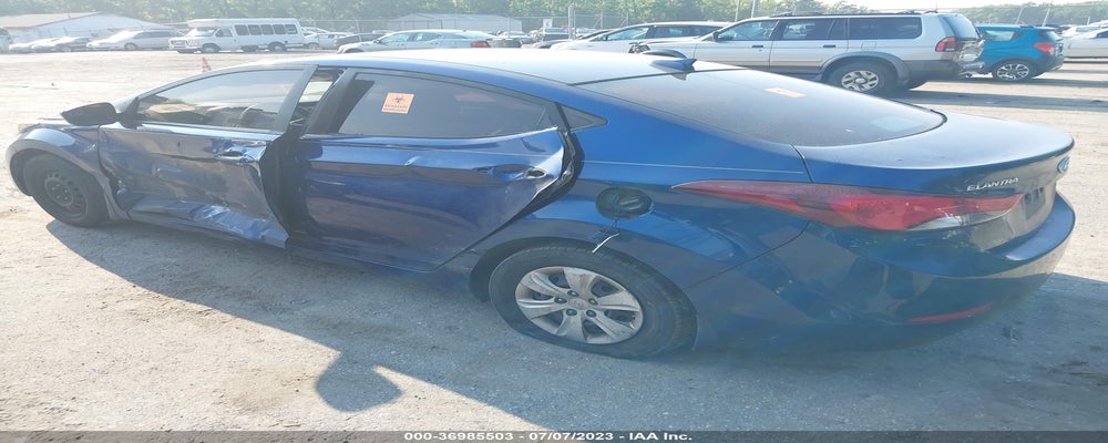 5NPDH4AE1GH767090 2016 HYUNDAI ELANTRA photo no. 3