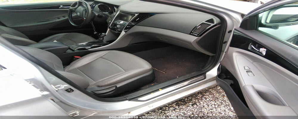 5NPEC4AC2BH058873 2011 HYUNDAI SONATA photo no. 5