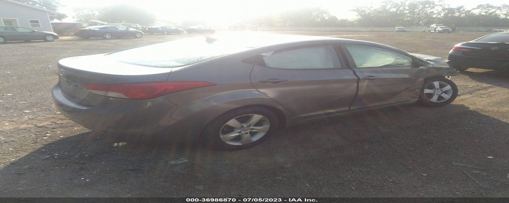 5NPDH4AE8DH323734 2013 HYUNDAI ELANTRA photo no. 4