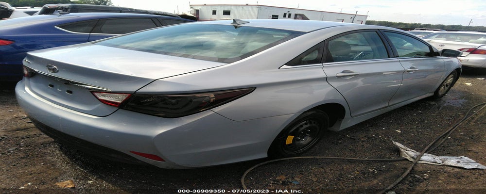 5NPEB4AC3EH824830 2014 HYUNDAI SONATA photo no. 4