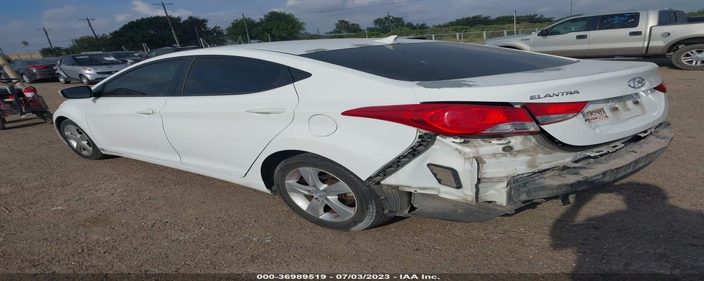 5NPDH4AEXDH232268 2013 HYUNDAI ELANTRA photo no. 3