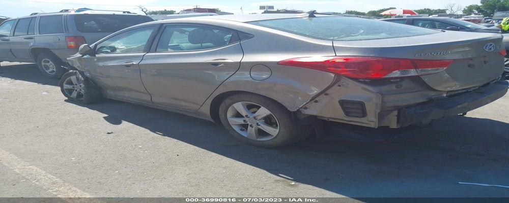 5NPDH4AE4DH327280 2013 HYUNDAI ELANTRA photo no. 3