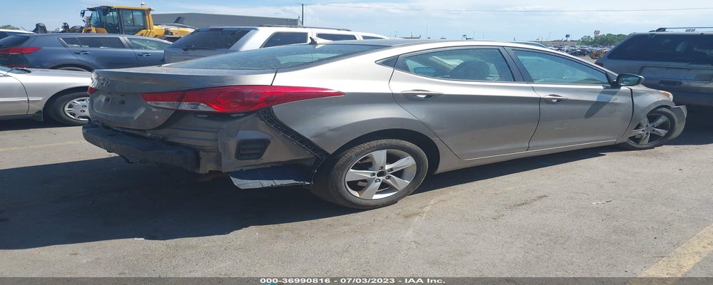 5NPDH4AE4DH327280 2013 HYUNDAI ELANTRA photo no. 4