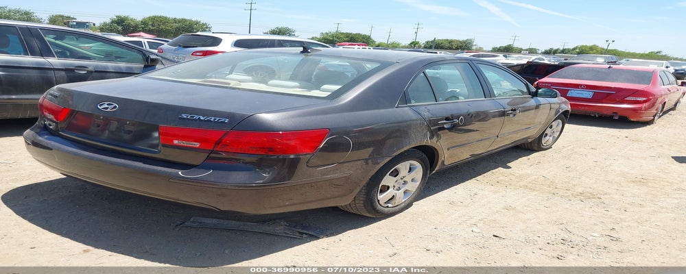 5NPET4ACXAH605385 2010 HYUNDAI SONATA photo no. 4