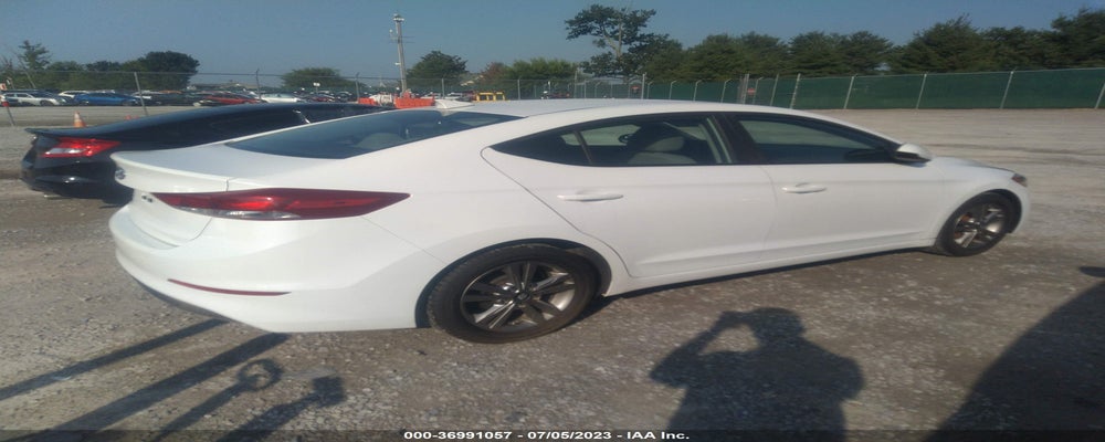 5NPD84LF3HH106698 2017 HYUNDAI ELANTRA photo no. 4