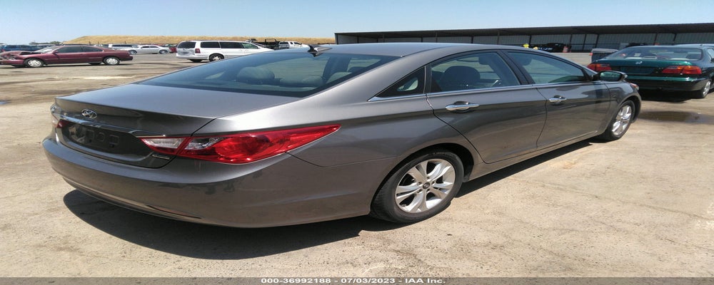 5NPEC4AC1DH708327 2013 HYUNDAI SONATA photo no. 4