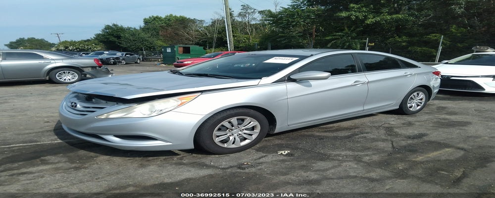 5NPEB4ACXBH219621 2011 HYUNDAI SONATA photo no. 2