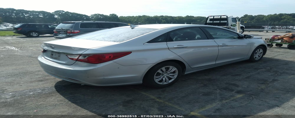 5NPEB4ACXBH219621 2011 HYUNDAI SONATA photo no. 4