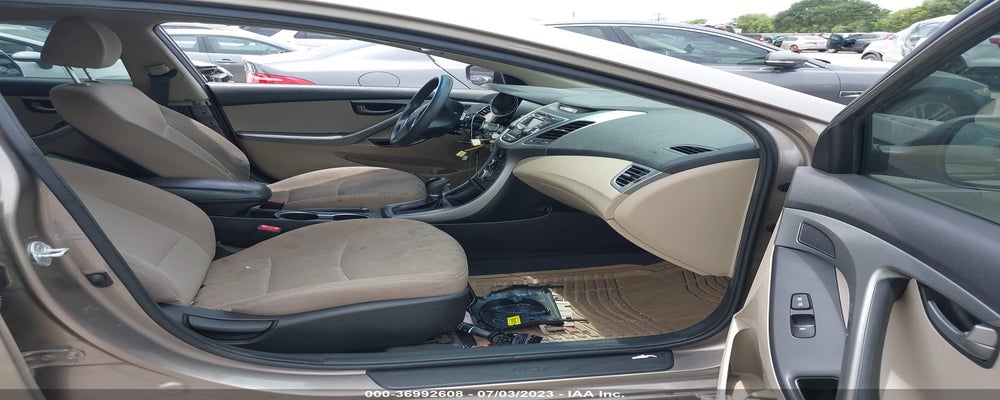 5NPDH4AE9GH700009 2016 HYUNDAI ELANTRA photo no. 5