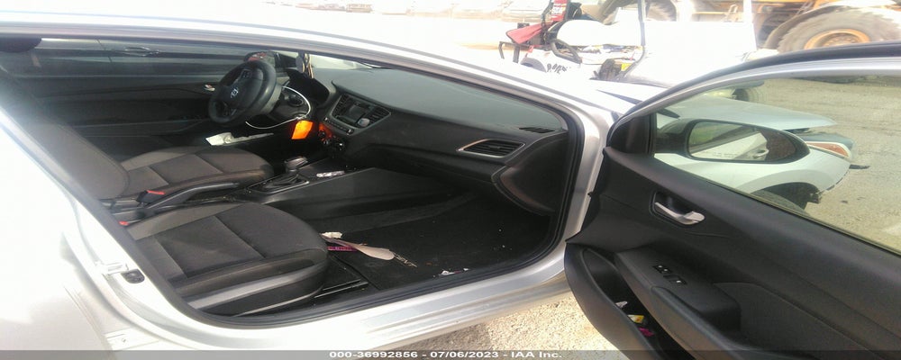 3KPC24A38JE010632 2018 HYUNDAI ACCENT photo no. 5