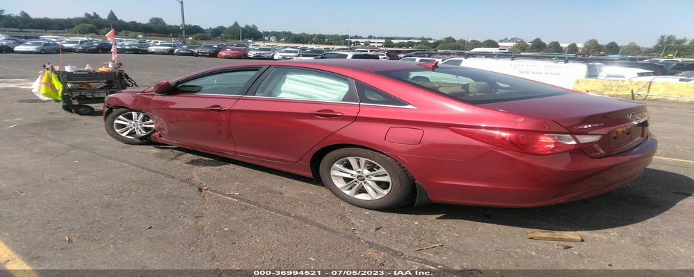 5NPEB4AC2BH147538 2011 HYUNDAI SONATA photo no. 3