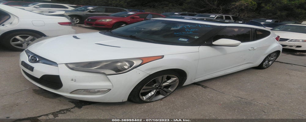 KMHTC6AD7CU068300 2012 HYUNDAI VELOSTER photo no. 2