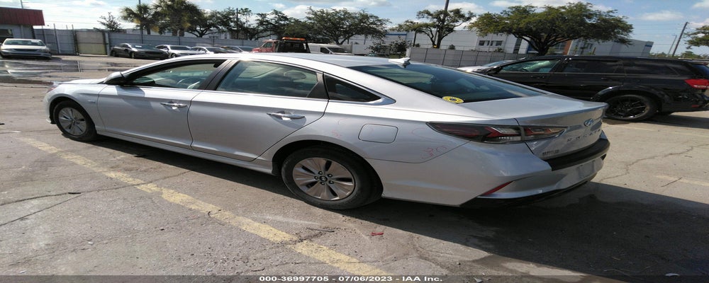 KMHE24L32KA085090 2019 HYUNDAI SONATA photo no. 3