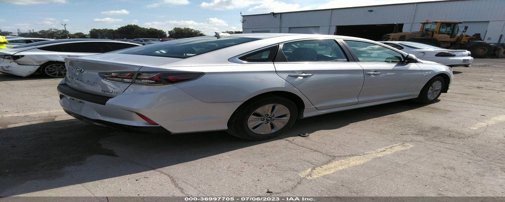 KMHE24L32KA085090 2019 HYUNDAI SONATA photo no. 4